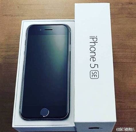 Apple Iphone 5se Unboxed In Front Of A Camera News