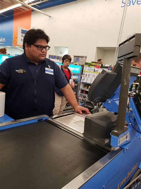 Teen Walmart Cashier Pays Womans Grocery Bill