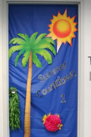 Looking for inspiration for fall bulletin boards or classroom doors? Summer Countdown School Door Decoration | Teacher door ...