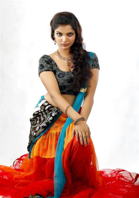 Miss Kerala Shruti Nair Model Hot Photoshoot In Glamorous Dress Hd