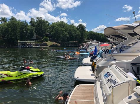 boater s guide to labor day weekend at lake of the ozarks