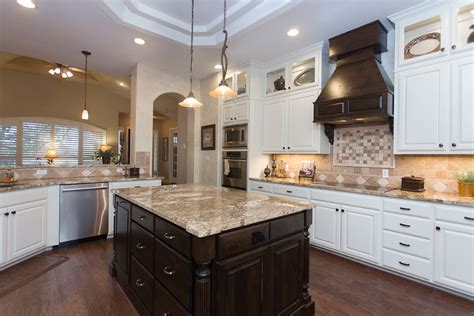 Repair & restoration on all tubs, counters & tile. Austin TX | home remodeling | kitchen remodeling ...