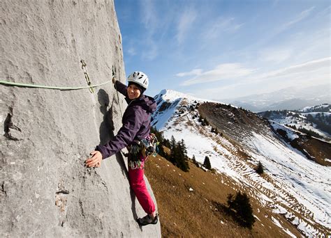 4 Tips For Capturing Mountain Climbing Photos