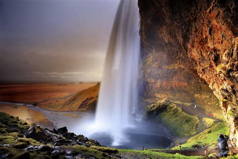 Waterfall Iceland Seljalandsfoss Rock People Wallpaper 5472x3648