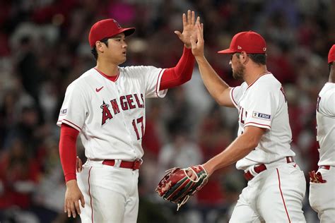 Shohei Ohtani Gets 10th Win Angels Top Giants Reuters