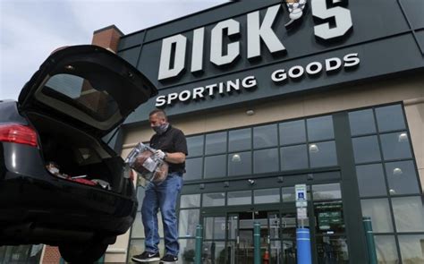 Dicks Sporting Goods Stock Surges On Q2 2020 Earnings And Sales Beat