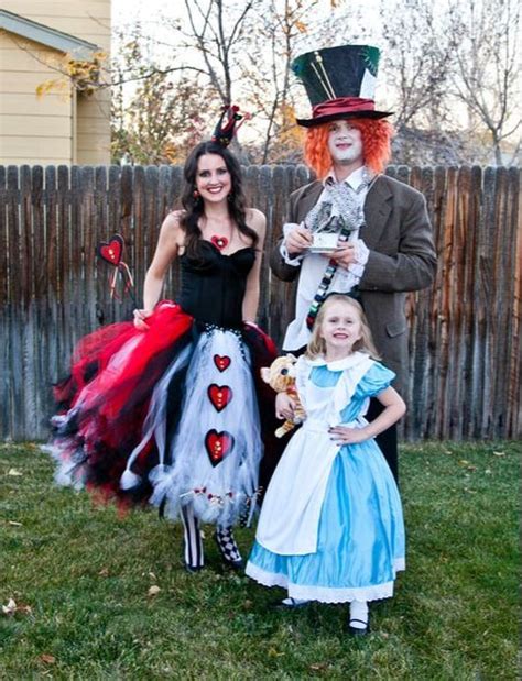 Lots of inspiration, diy & makeup tutorials and all accessories you need to create your own diy alice in wonderland queen of hearts costume for halloween. Win the Couple Costume Contest with a Stunning DIY Queen of Hearts and Mad Hatter Costume ...