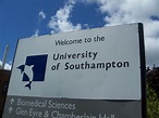 File:University of Southampton Welcome Sign, 2008.JPG - Wikipedia