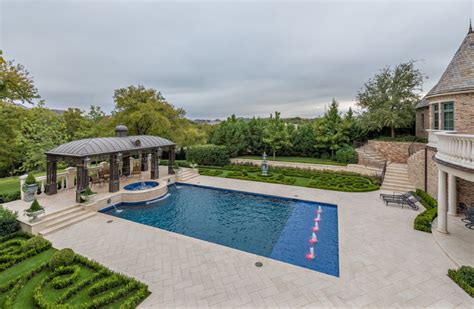 Classic Chamberlyne Traditional Pool Dallas By Harold Leidner