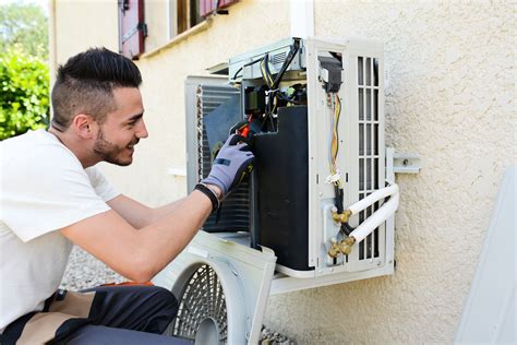 Why You Should Hire An Air Conditioning Repair Service Smartguy