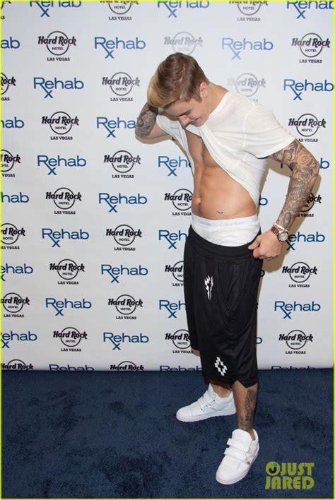 Justin Bieber Flashes His Abs At The Mayweather Vs Pacquiao Pre Party