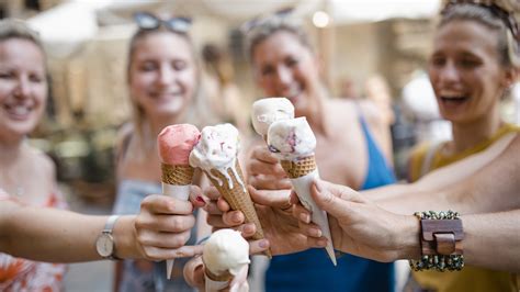 16 Mistakes To Avoid When Hosting Your Own Ice Cream Social