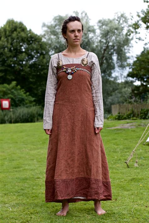 Viking Clothing And Jewellery Viking Clothing Viking Dress Viking Woman