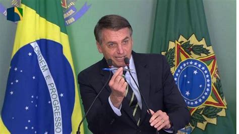 Bolsonaro Sanciona Lei Que Torna Crime A Pr Tica De Persegui O Digital