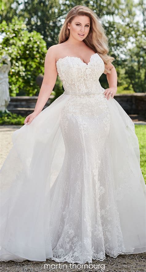 12 Gorgeous Plus Size Wedding Dresses For The Curvy Bride Find My Dress