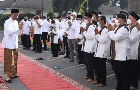 Usai Sholat Idul Fitri 1443 H Di Yogyakarta Presiden Jokowi Klaim Arus