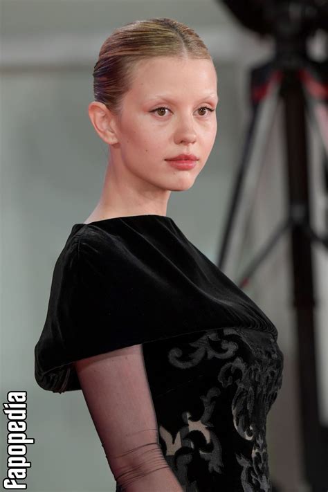 Mia Goth Nude Onlyfans Leaks Photo 1706403 Fapopedia