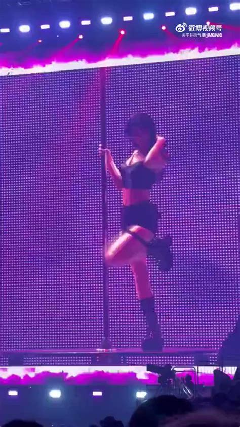 weibo melons 🍉 on twitter [hot search] netizens praise momo s pole dancing skills and body