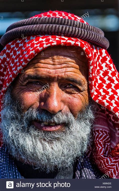 Bedouin Man High Resolution Stock Photography And Images Alamy