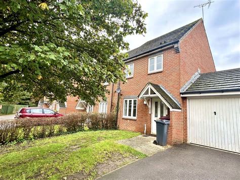 3 Bed Semi Detached House For Sale In Swallows Croft Reading