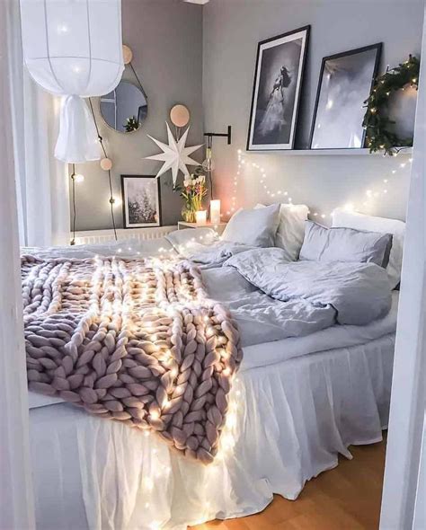 33 Ultra Cozy Bedroom Decorating Ideas For Winter Warmth Bedroom