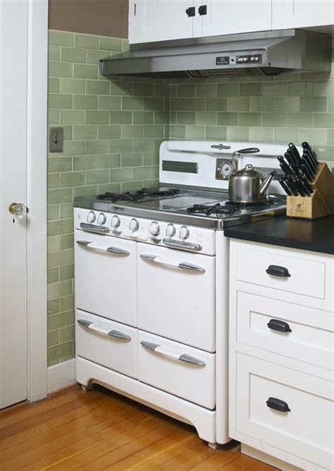 Todays Use Of Tile In Classic Kitchens Trendy Kitchen Tile Classic