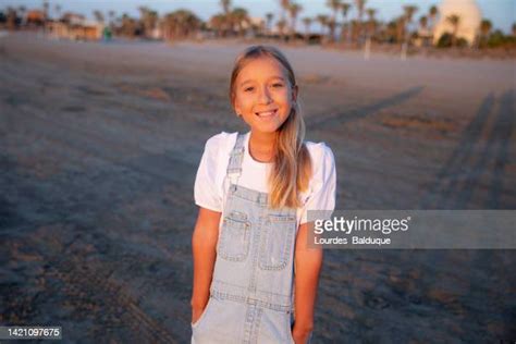Meninas 12 Anos Imagens E Fotografias De Stock Getty Images