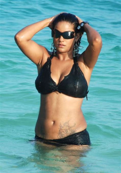 Telugu Actress Mumaith Khan Photos Sexy Bikini Pictures Bolly Actress Pictures