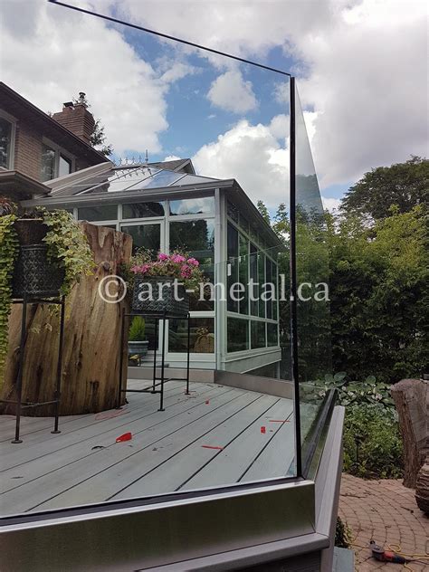 Maximum projection of railing from wall: Deck Railing Height: Requirements and Codes for Ontario