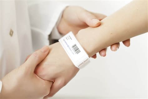 Healthcare Uhf Active Rfid Wristbands With Nfc Tag Buy Rfid