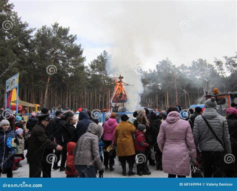 Burning Of An Effigy Of Maslenitsa Editorial Stock Image Image Of