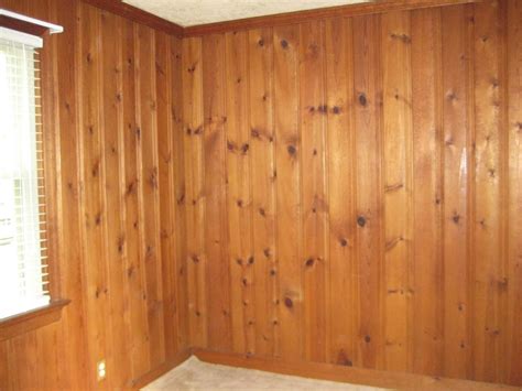 Knotty Pine Wood Wall Paneling