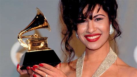 Selena Quintanilla Celebrate The Singers Birthday With Her Iconic