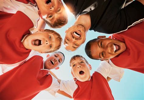 101 Kids Football Team Huddle Stock Photos Free And Royalty Free Stock