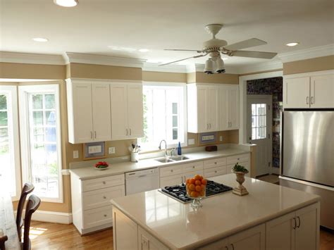 16 Samples Of Kitchen Molding Custom Ideas For Your Kitchen