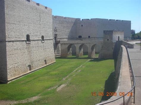 It has a population of around 94,700 citizens. Barletta - TripAdvisor - Travel, Tourism & Weather for ...