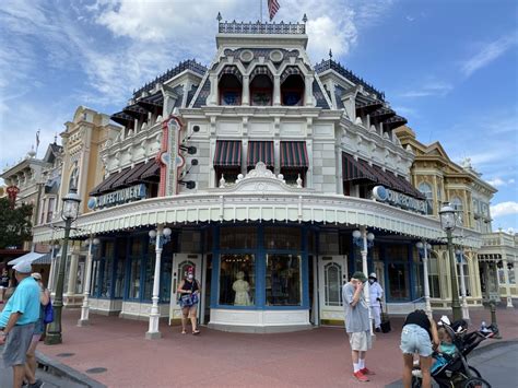 Photos Main Street Confectionery Reopens At The Magic Kingdom With