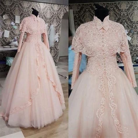 2017 Elegant Muslim Pink Wedding Dresses Long Sleeves High Neck Bridal