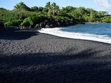 Amazing Black Sand Beaches Worlds Strange Places Amazing Photos