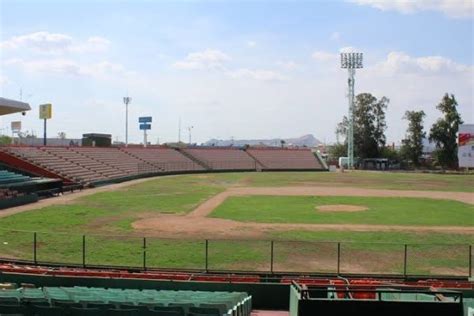 Comprarán estadios para desarrollar escuelas de beisbol en Sonora