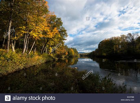 River And Fall Colors Hi Res Stock Photography And Images Alamy