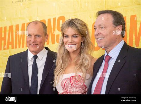 Woody Harrelson Kaitlin Olson And Bobby Farrelly Attend The Premiere