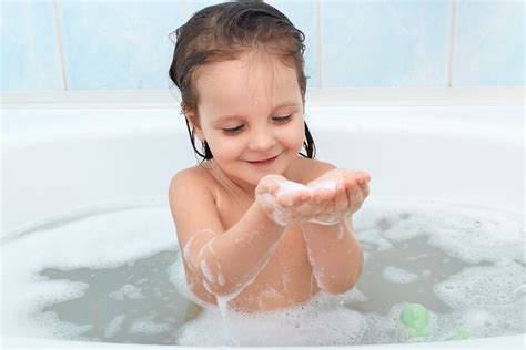 8 Dicas E Cuidados Para Dar Banho Em Bebê O Sapo And A Princesa Blog