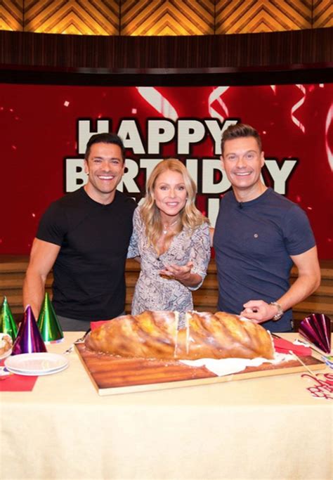 Kelly Ripa Had A Bread Shaped Cake For Her 49th Birthday