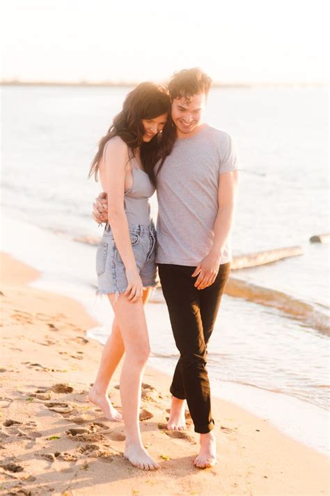 This Cute Couple Slays In Their Sunset Sweetheart Session On Kent Island Junebug Weddings