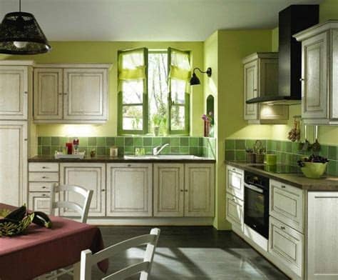 Muebles de cocina de colores fríos: El color verde en la cocina