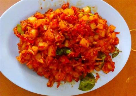 Sambal is a chili sauce or paste, typically made from a mixture of a variety of chili peppers with secondary ingredients such as shrimp paste, garlic, ginger, shallot, scallion, palm sugar, and lime juice. Resep balado kentang teri oleh funny - Cookpad
