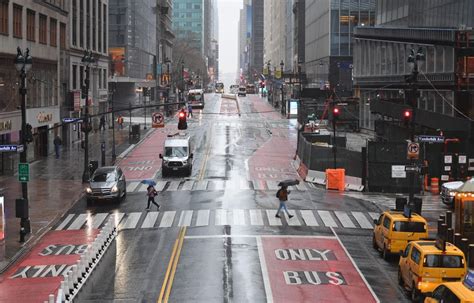 Coronavirus Stunning Photos Capture An Eerily Empty New York City On
