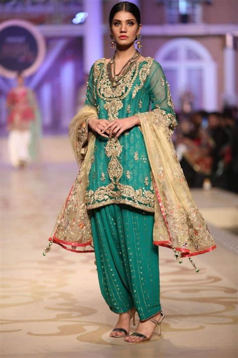 You will be thrilled to learn about these designs! DESIGNER Chiffon Master Replica 2019 | Pakistani dress ...