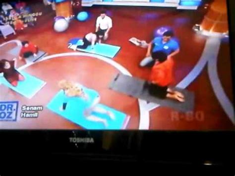 Gejala kaki bengkak ini bisa muncul di setiap trimester kehamilan. mengatasi kaki bengkak saat hamil - YouTube